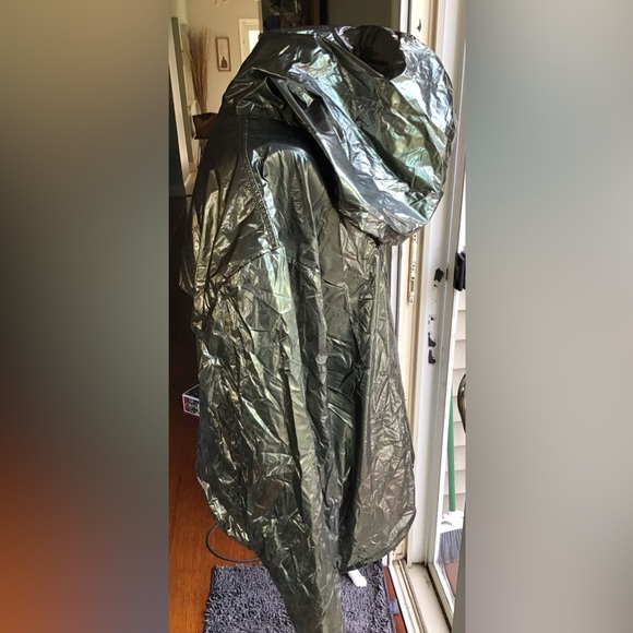 Reebok x Victoria Beckham Pewter Foil Jacket Metallic Windbreaker RBK VB Sz M - Picture 8 of 10